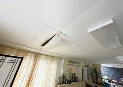 Close up photos of a cenec ceiling with water leak damage that was later replaced by Mckeague Drywall in Kamiloiki oahu hawaii